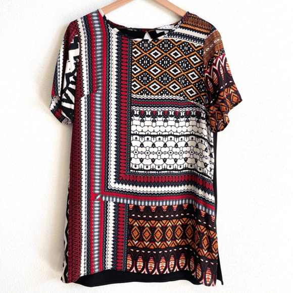 Chaus Geometric Abstract Short Sleeve Blouse Women’s size Medium - Picture 1 of 9